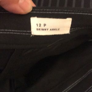 GAP Pants & Jumpsuits - Gap Skinny Ankle Striped Pants GAP Pants & Jumpsuits - Gap Skinny Ankle Striped Pants